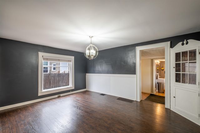 302 E Ellen Street, Fenton, MI 48430