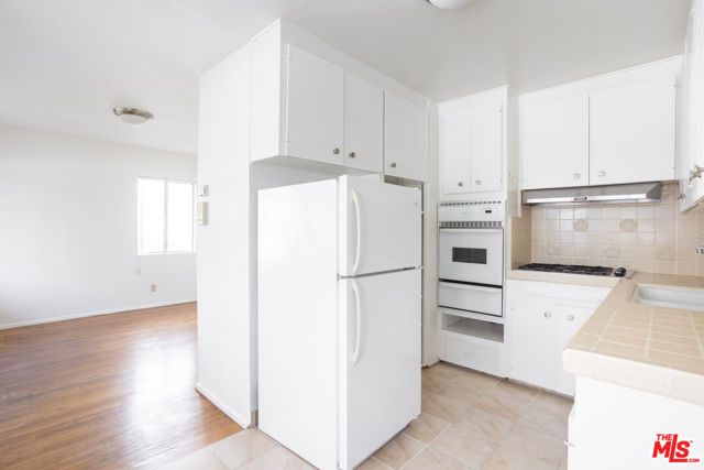 1427 Euclid Street, Santa Monica, CA 90404