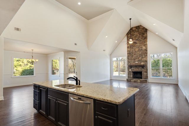 3930 S POTTER WOODS CV, Lakeland, TN 38002