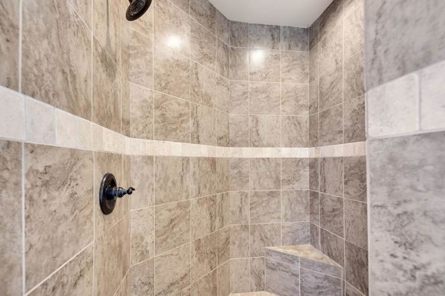 3930 S POTTER WOODS CV, Lakeland, TN 38002