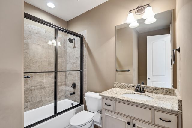 3930 S POTTER WOODS CV, Lakeland, TN 38002