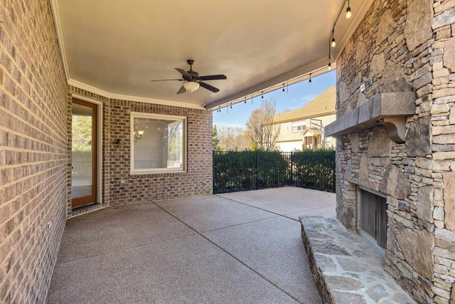 3930 S POTTER WOODS CV, Lakeland, TN 38002