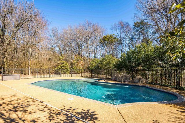 3930 S POTTER WOODS CV, Lakeland, TN 38002