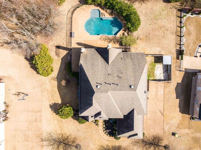 3930 S POTTER WOODS CV, Lakeland, TN 38002