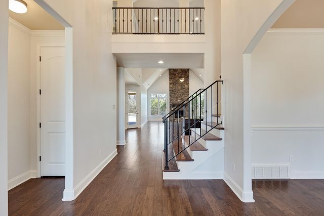 3930 S POTTER WOODS CV, Lakeland, TN 38002