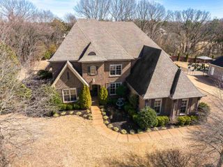 3930 S POTTER WOODS CV, Lakeland, TN 38002