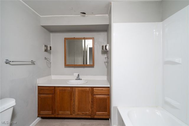 476 Stallion Court, Lagrange, OH 44050