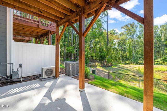 1110 Blackthorn Lane, Durham, NC 27703