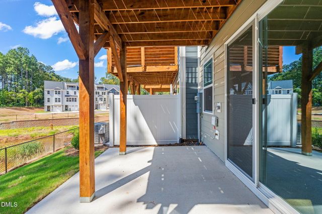 1110 Blackthorn Lane, Durham, NC 27703