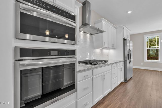 1110 Blackthorn Lane, Durham, NC 27703