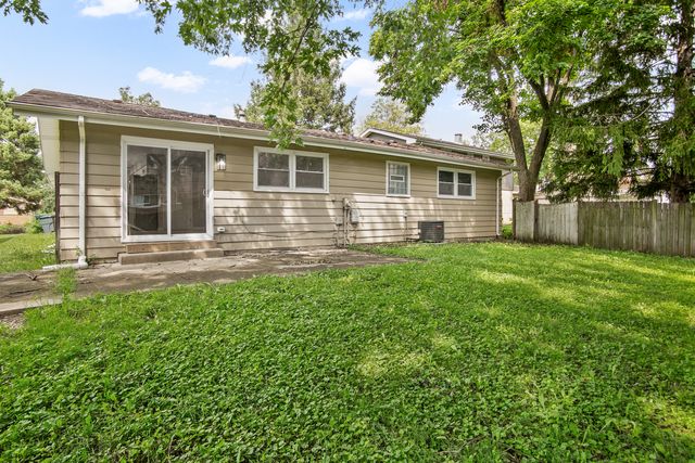4141 Applewood Lane, Matteson, IL 60443