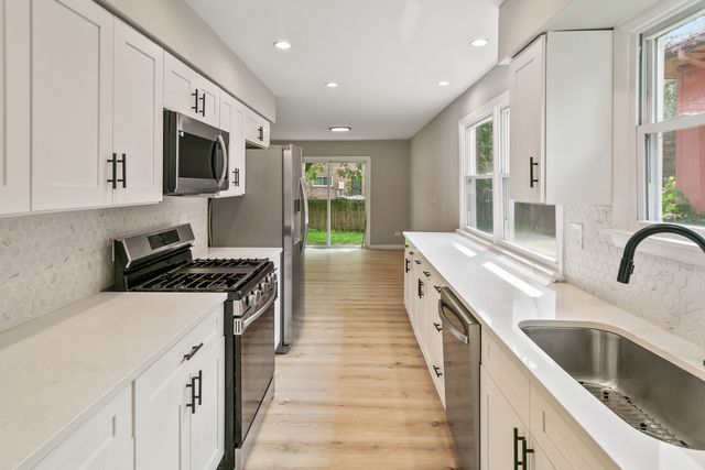 4141 Applewood Lane, Matteson, IL 60443