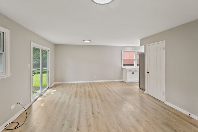 4141 Applewood Lane, Matteson, IL 60443