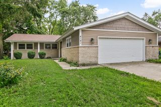 4141 Applewood Lane, Matteson, IL 60443