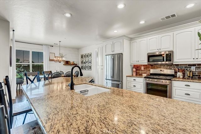 28020 Road 148, Visalia, CA 93292