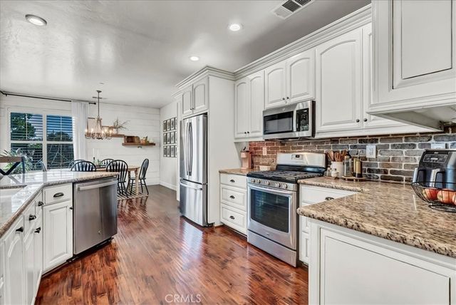 28020 Road 148, Visalia, CA 93292