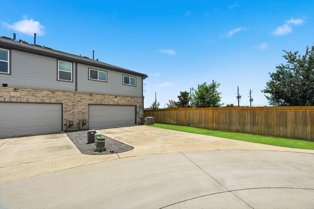8050 Scanlan Trace, Missouri City, TX 77459