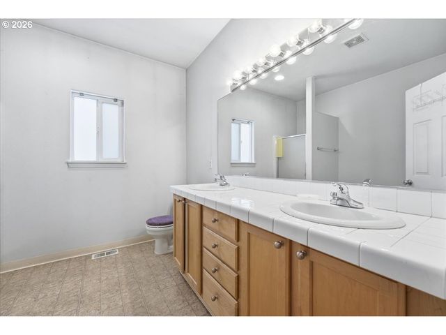 6366 Se 33RD Way, Gresham, OR 97080