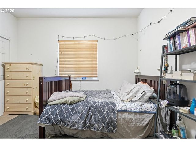 6366 Se 33RD Way, Gresham, OR 97080