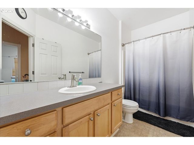 6366 Se 33RD Way, Gresham, OR 97080