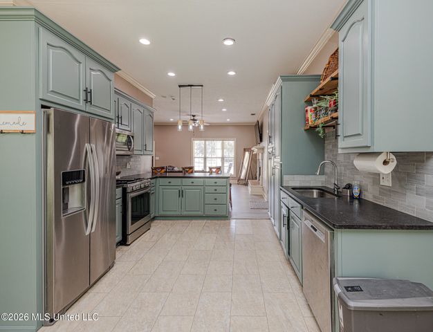 245 Cannon Ridge Drive, Brandon, MS 39042