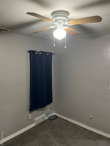 18721 Kingsville Street, Harper Woods, MI 48225