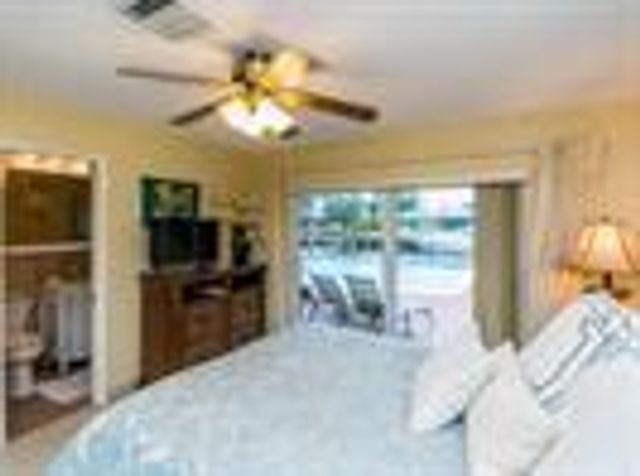 4930 NE 27th Avenue, Lighthouse Point, FL 33064