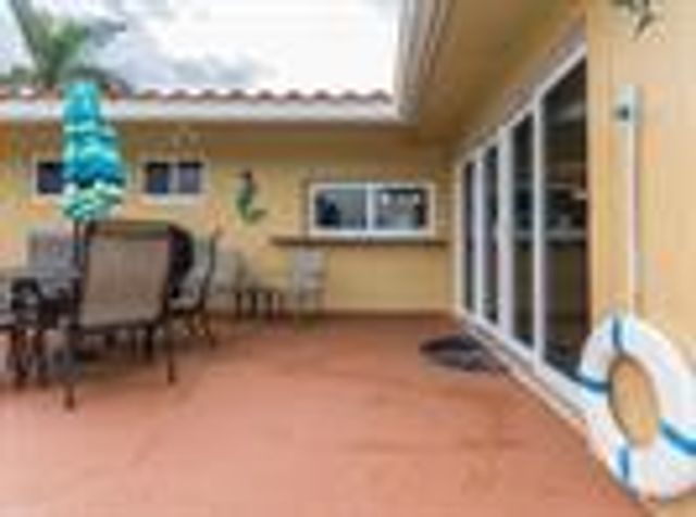 4930 NE 27th Avenue, Lighthouse Point, FL 33064