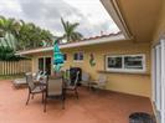 4930 NE 27th Avenue, Lighthouse Point, FL 33064