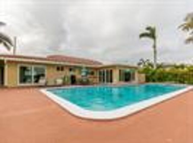4930 NE 27th Avenue, Lighthouse Point, FL 33064