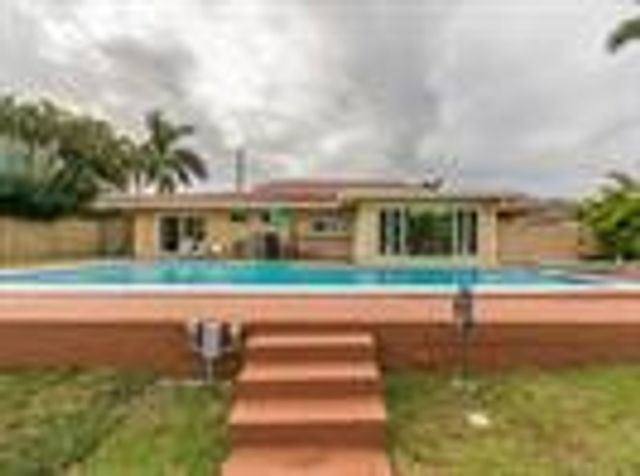 4930 NE 27th Avenue, Lighthouse Point, FL 33064