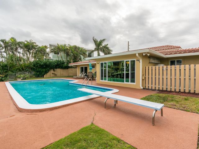 4930 NE 27th Avenue, Lighthouse Point, FL 33064