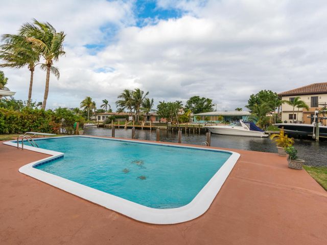 4930 NE 27th Avenue, Lighthouse Point, FL 33064