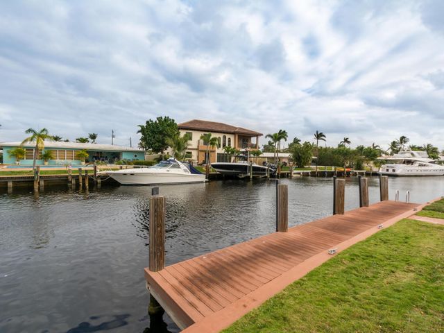 4930 NE 27th Avenue, Lighthouse Point, FL 33064