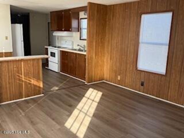 3745 Burgaw Highway 5, Jacksonville, NC 28540