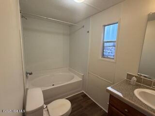 3745 Burgaw Highway 5, Jacksonville, NC 28540