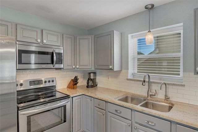 317 Twilight LN, Granite Shoals, TX 78654