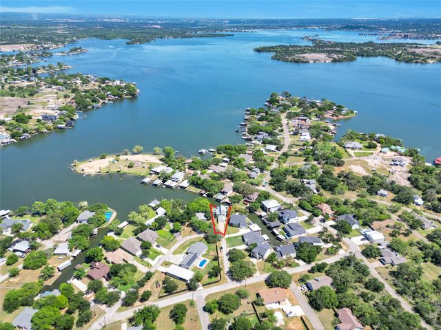 317 Twilight LN, Granite Shoals, TX 78654