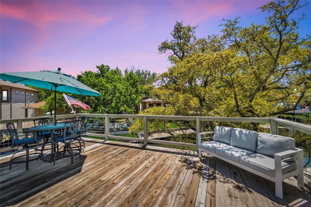 317 Twilight LN, Granite Shoals, TX 78654