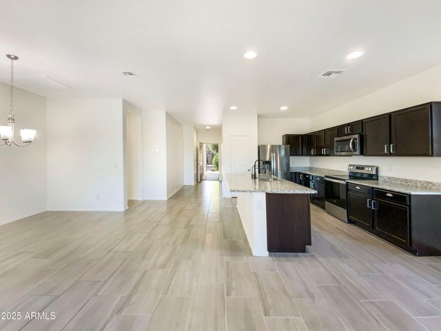 1752 N HUBBARD Street, Casa Grande, AZ 85122