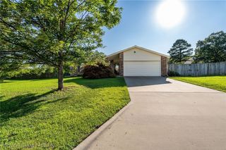25 Country Drive, Alma, AR 72921