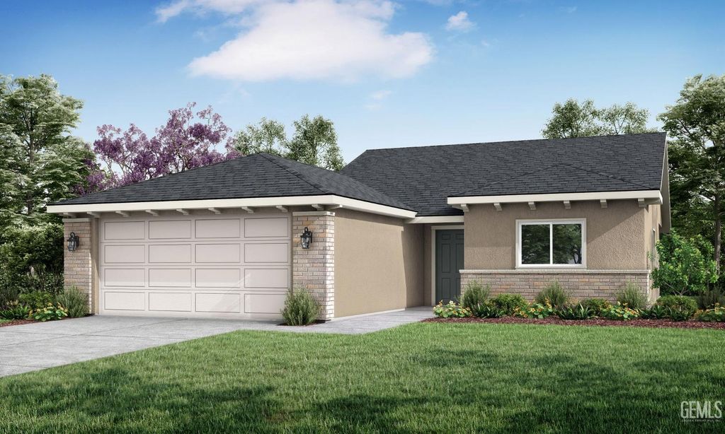 2305 Milvus Drive WW117, Delano, CA 93215