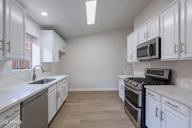 4617 E ABRAHAM Lane, Phoenix, AZ 85050