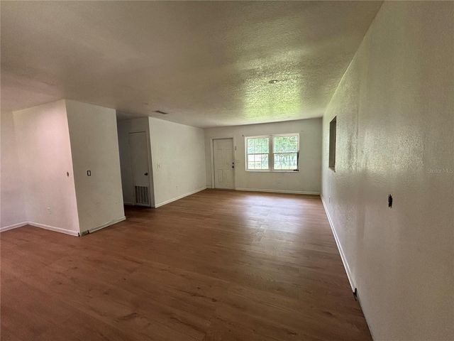 205 S CHANDLER AVENUE, Deland, FL 32724