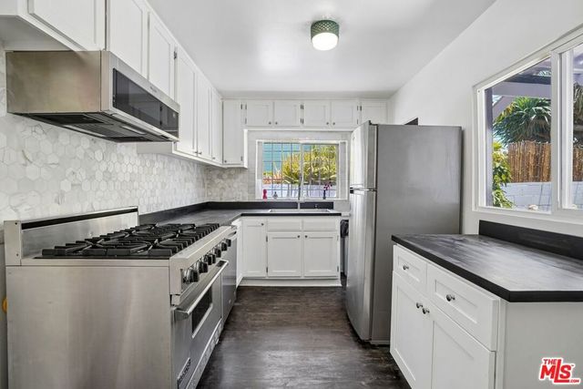 1546 W 30th Street, Los Angeles, CA 90007