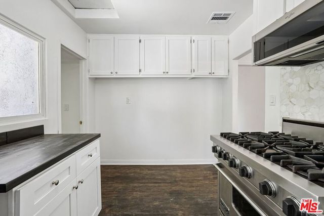 1546 W 30th Street, Los Angeles, CA 90007