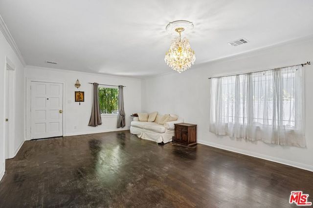 1546 W 30th Street, Los Angeles, CA 90007