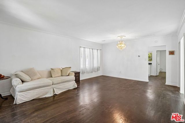1546 W 30th Street, Los Angeles, CA 90007