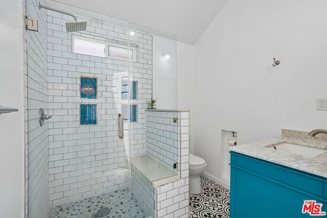 1546 W 30th Street, Los Angeles, CA 90007