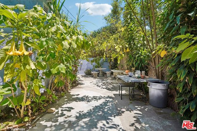 1546 W 30th Street, Los Angeles, CA 90007